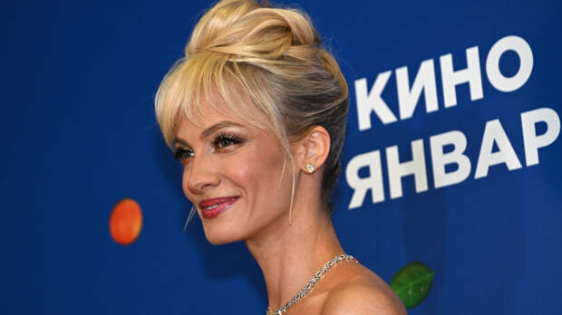 «Не спала на вокзале»: Полина Максимова рассказала о своем детстве