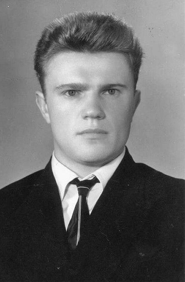 Политики в молодости