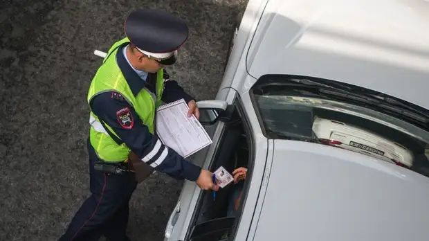 Эксперт оценил предложение привязать размер штрафа за превышение скорости к уровню дохода водителя