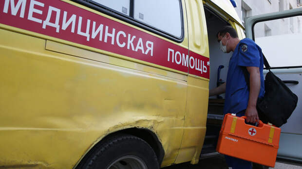 Врач спасла россиянина, отбивая ритм его сердца по телефону