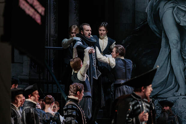 Сцена из оперы «Риголетто»