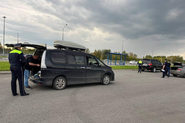 Президент России подписал стратегию повышению безопасности дорожного движения, куда вошли и праворульные машины