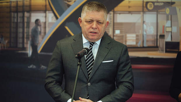 Ушаков: Фицо приедет на парад ко Дню Победы в Москву в числе иностранных гостей