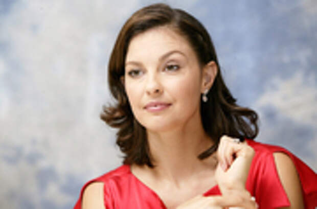 ФОТОСЕССИЯ Эшли Джадд(Ashley Judd) в портретной фотосессии Армандо Галло(Armando Gallo) (2004).