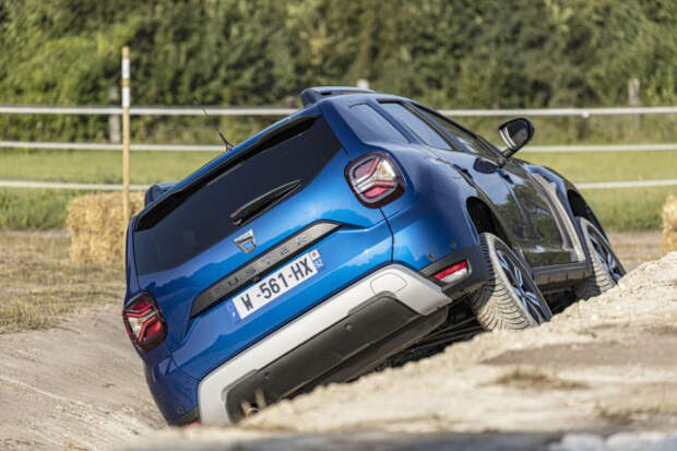 Dacia Duster 2021 тест драйв