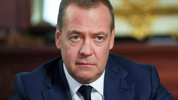 Медведев раскритиковал США за слова о договоре СНВ-3