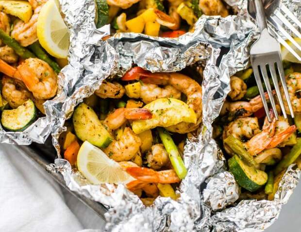 Креветки с овощами. \ Фото: pinterest.com.
