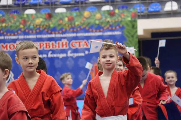 В "Тула-Арене" стартовал Новогодний турнир по самбо "Мой первый старт"