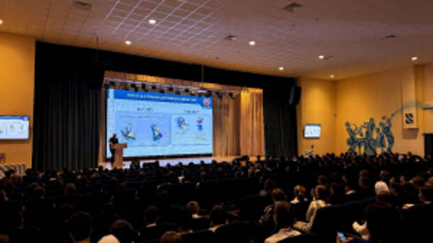 Главный госавтоинспектор Татарстана с профилактической беседой посетил одну из школ Казани