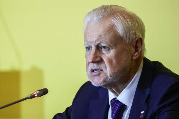 Миронов предложил передать регионам часть акцизов на сигареты и сладкие напитки