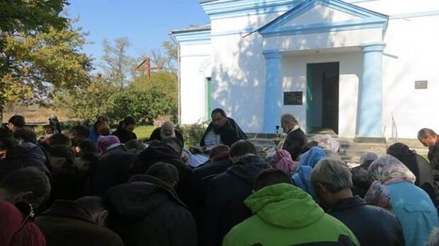 11 октября 2014 года. Молебен у храма