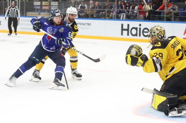 Амир Гараев подписал новое соглашение с «Торпедо»