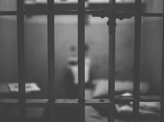 Он прислал мужу письмо с извинениями