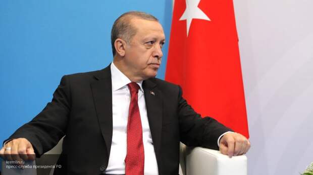 Порошенко заявил о доверии Эрдогану и предложил ему перебросить турецких военных в Донбасс
