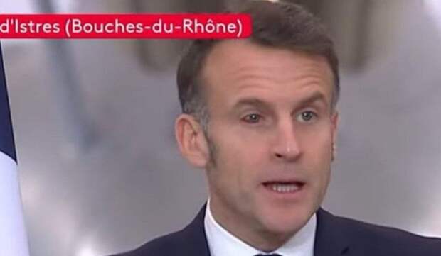 Проделки Бриджит? Макрон вышел к военным с налитым кровью глазом