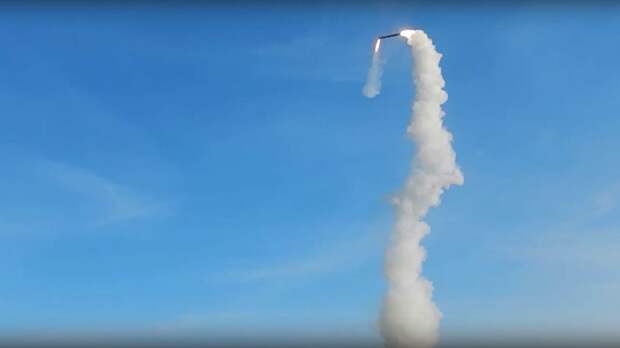 Иранскую ракету сбили в небе над Турцией