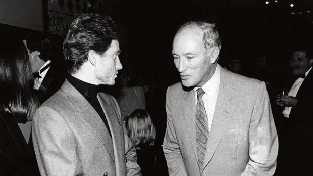 В Канаде осквернили памятник экс-премьеру Пьеру Трюдо