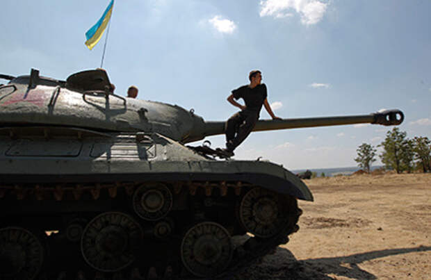 Украинский военнослужащий в Донецкой области.