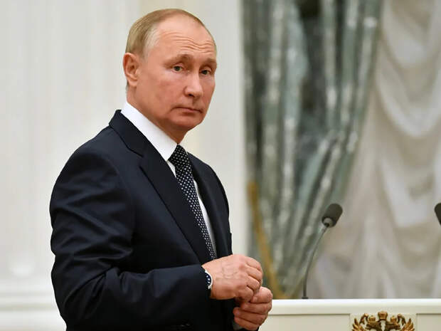 СМИ рассказали, как Путин «напугал» Шольца и Макрона в 2022 году