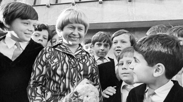 Лица Советской эпохи. Александра Пахмутова