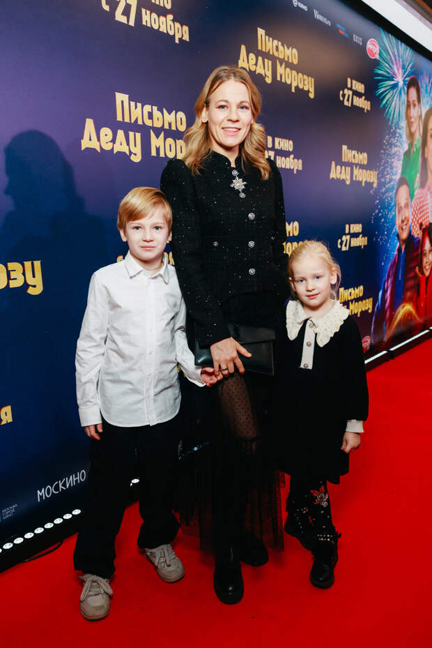 Детские желания: Кристина Асмус, Иван Охлобыстин и Лукерья Ильяшенко Детские желания: Кристина Асмус, Иван Охлобыстин и Лукерья Ильяшенко