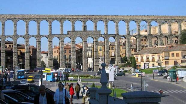 Римский акведук Сеговии, Всемирный фонд памятников.