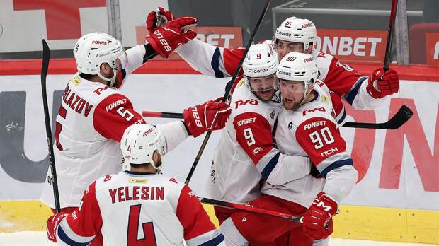 «Локомотив» отыгрался с 0:2 и одержал первую победу в серии с «Авангардом»