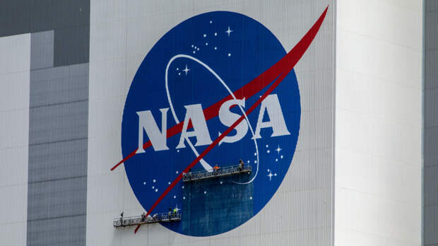 А был ли мальчик? НАСА вновь откладывает возвращение на Луну