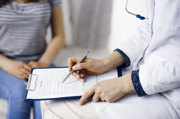Новые правила записи к врачу: что изменится для русских. Подробности