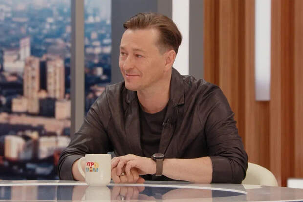 Актер Сергей Безруков добился запрета продажи масок с его изображением через суд