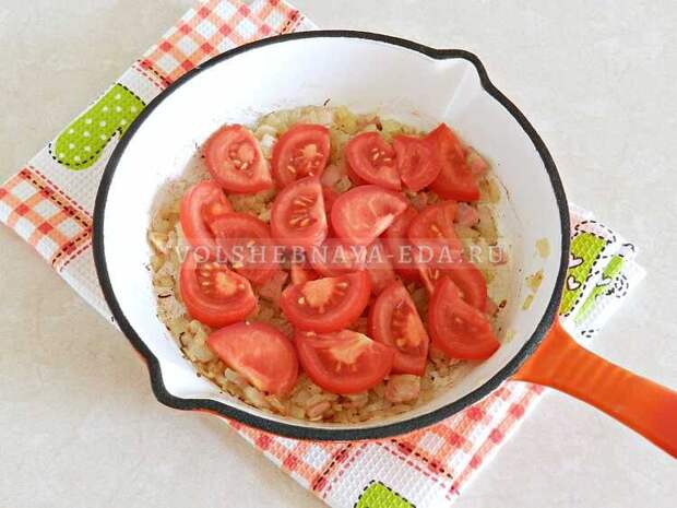 yaichnitsa s lukom i pomidorami (4)