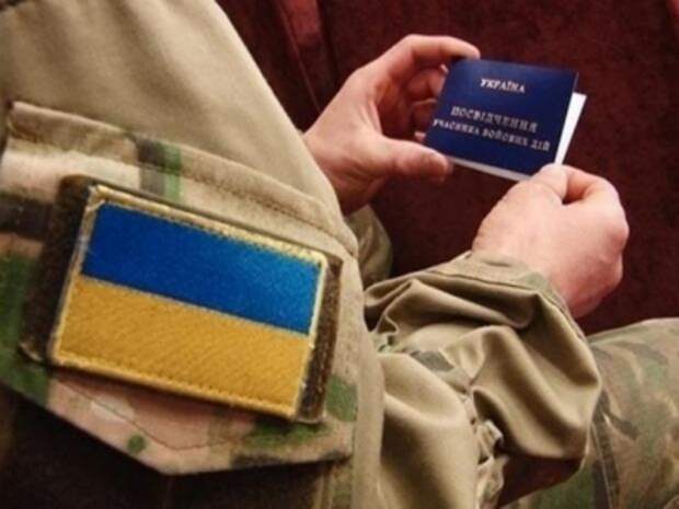 Мы тебя туда не посылали, убийца! - в киевской маршрутке прокляли "героя АТО"