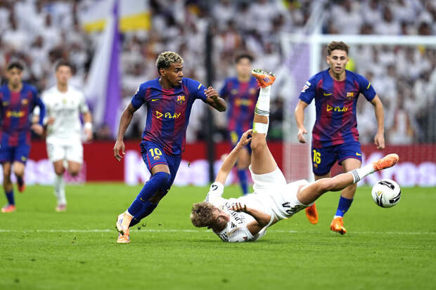 Защитнику "Реала" Хейсену пришлось извиняться перед китайцами за расистский мем