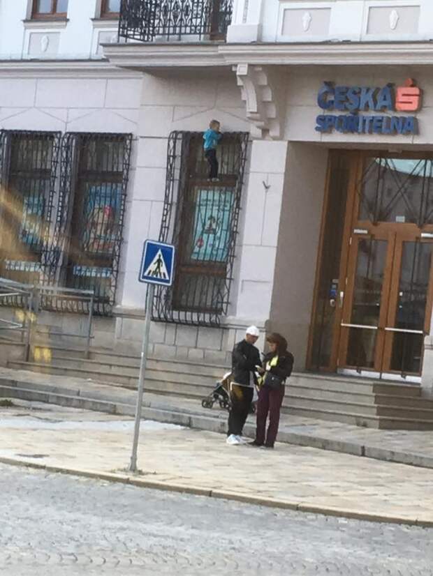 Успеть за 15 секунд: вот что может произойти, если оставить ребенка без присмотра  дети, прикол, родители, юмор