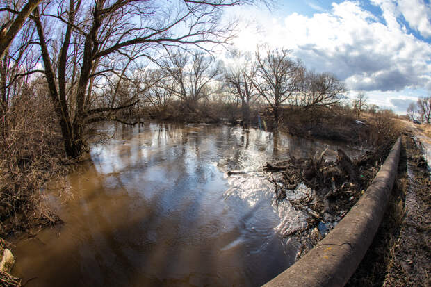 В Туле остаются подтопленными два моста, угрозы домам нет