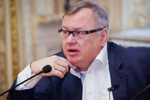 Андрей Костин