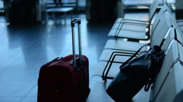 Петербужцы застряли в аэропорту Антальи