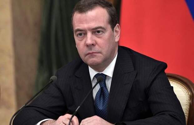 Медведев заявил, что европейцы желают кончины России