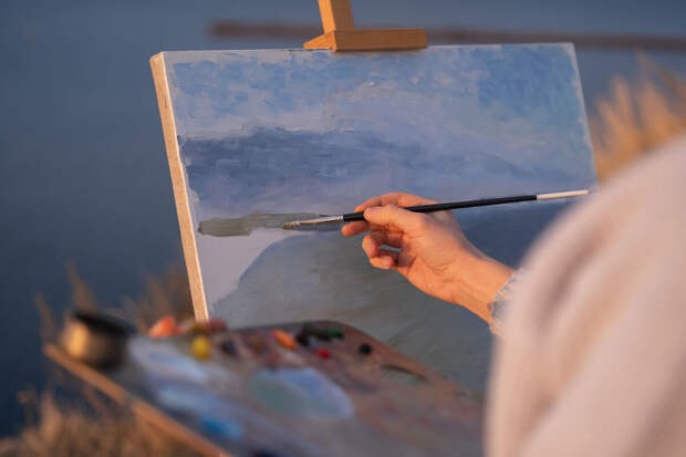 Художникам дали больше времени на подготовку к конкурсу "Картина мира"