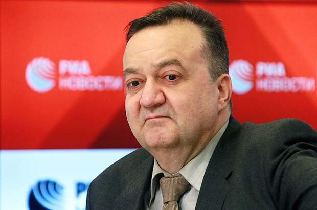 Экономист Андрей Бунич: Значительная часть свободных денег находится в руках узкого круга граждан