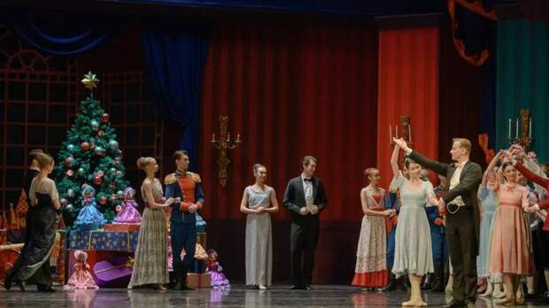 Врачей отправили на балет, на который не достать билеты