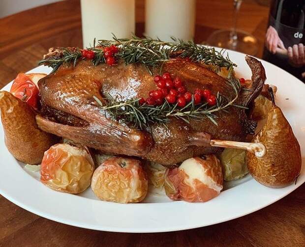 индейка с каштанами во франции. жареный гусь с яблоками. запеченный гусь. гусь новогодний рецепт от шеф повара. гусь новогодний рецепт от шеф повара.