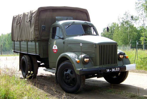 Результат пошуку зображень за запитом " ГАЗ-2705 и 3302 и грузовики ГАЗ-3307, а также автобусы КаВЗ."
