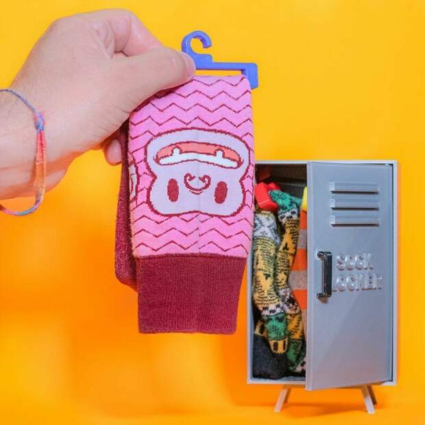 Шкафчик для носков SockLocker™️ идеи, изобретение, мэтт бенедетто, ненужные вещи, ненужные новшества, приколы, талант, юмор