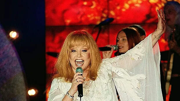 Пугачёва отметила 77‑летие на Кипре — семейное фото с праздника