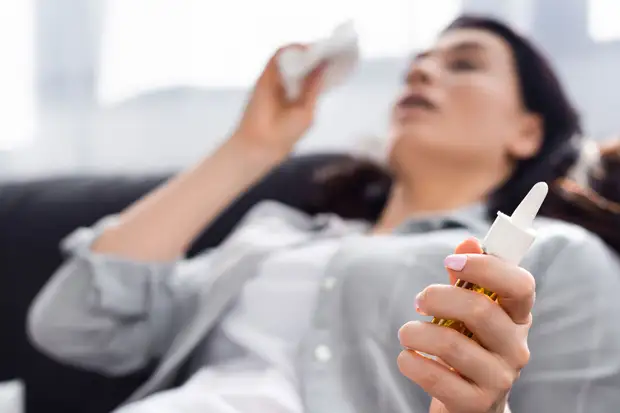 Врач Елизарова: нос во время насморка промывать не стоит