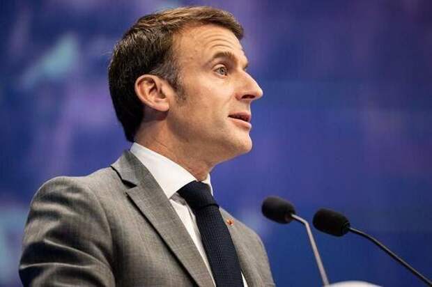 Врагу не сдается гордый Макрон