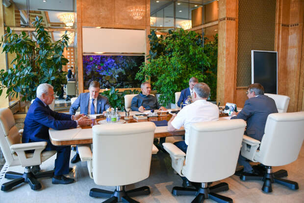 Миңнеханов «Автодор» җитәкчесе белән перспективалы инвестпроектлар турында сөйләште