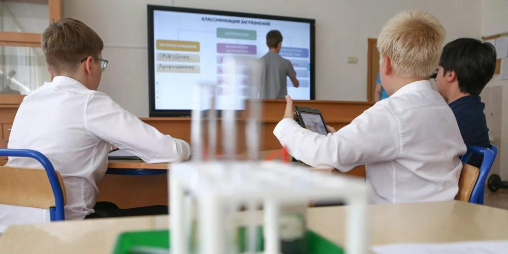 Сенатор Инна Святенко: Увеличение доли оклада в зарплате бюджетников станет залогом развития соцсферы