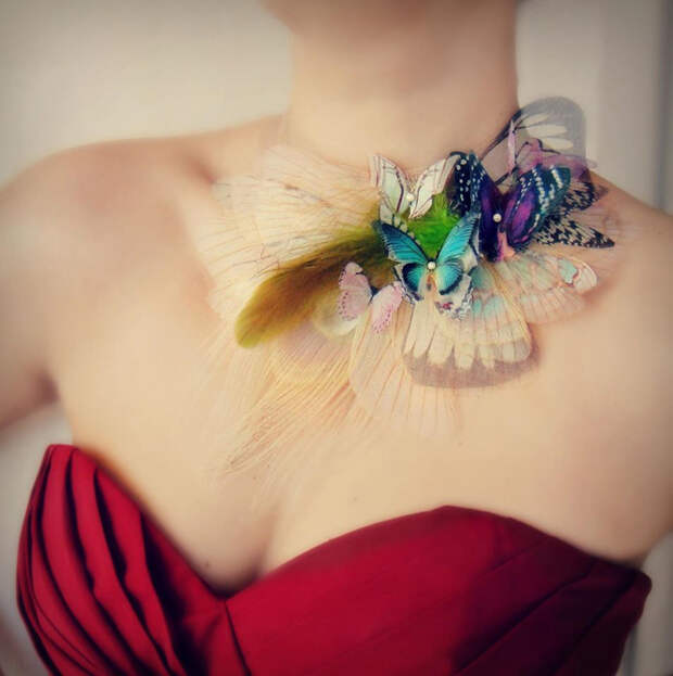 Элегантное украшение на шею. Автор: Jewelera.